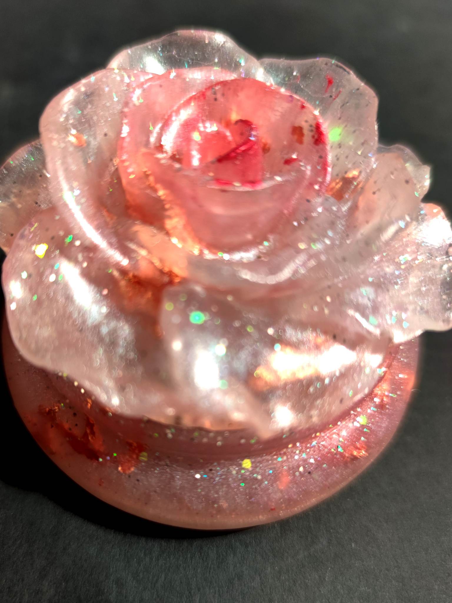 Zauberhaftes Orgonitkästchen für Schmuck oder zur Dekoration Ihres Altars - Rose of Love