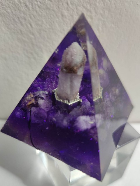 Orgone pyramid with amethyst for attracting Luck and abundance- Gift from Fate