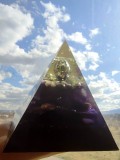 Piramidă masivă de orgon pentru protecție și noroc - „Soul Magic” - XXXXL
