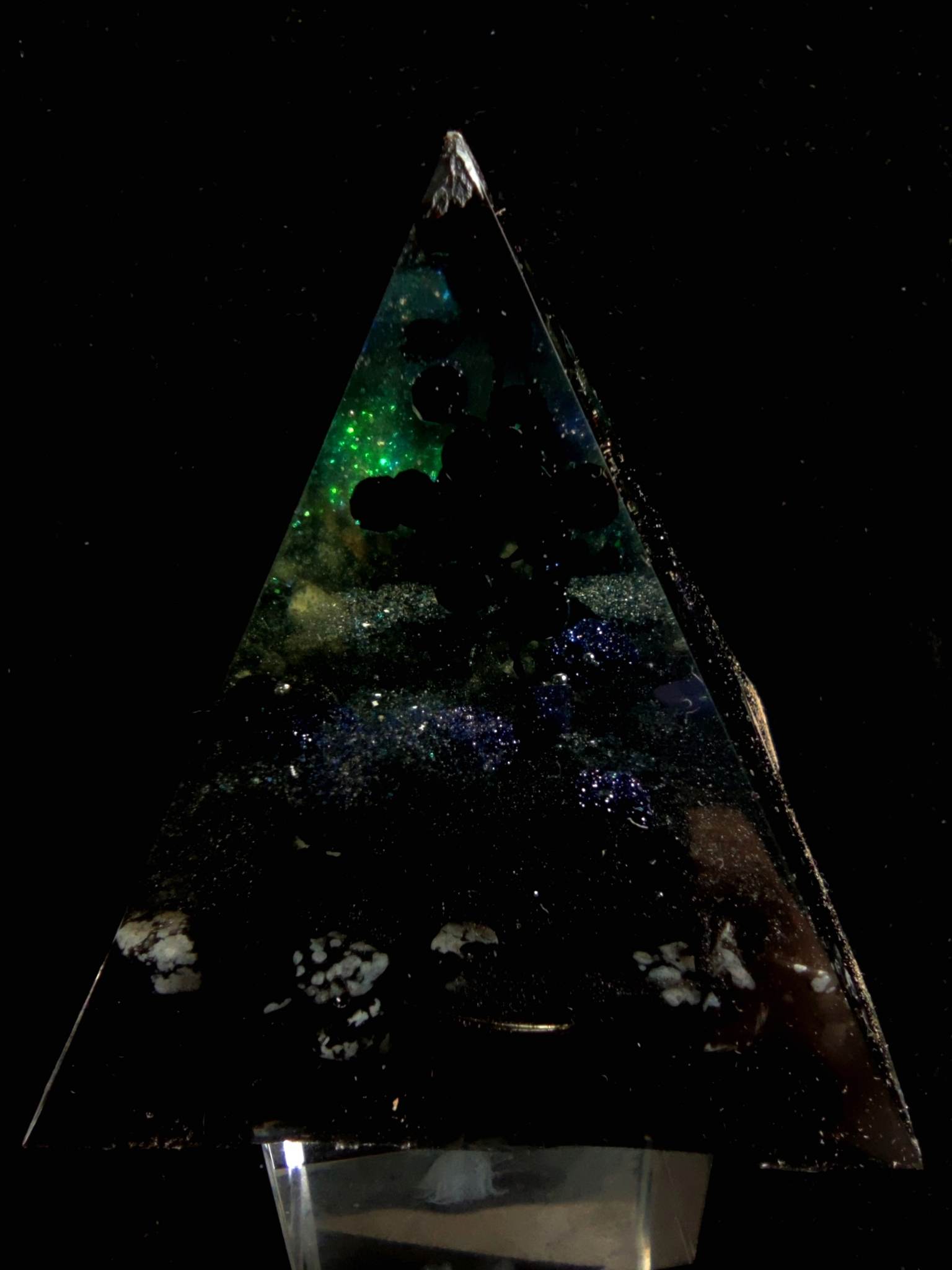 Orgone pyramid för för skydd och rengöring - "Tree of Protection" - XL