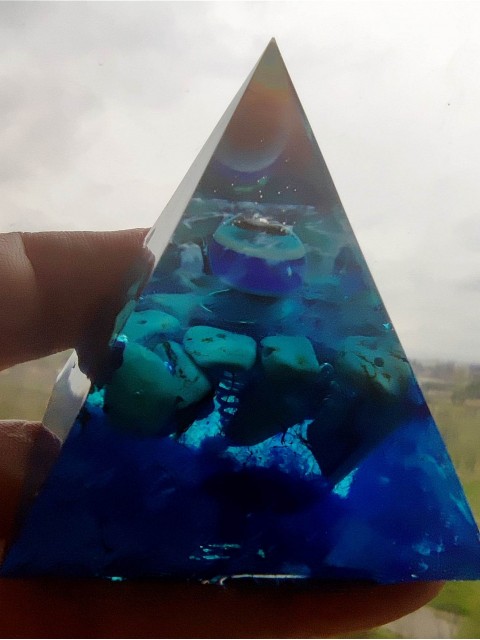 Pyramid orgonite for protection, luck and power with Evil eye Nazar and turquoise - Absolute Protection
