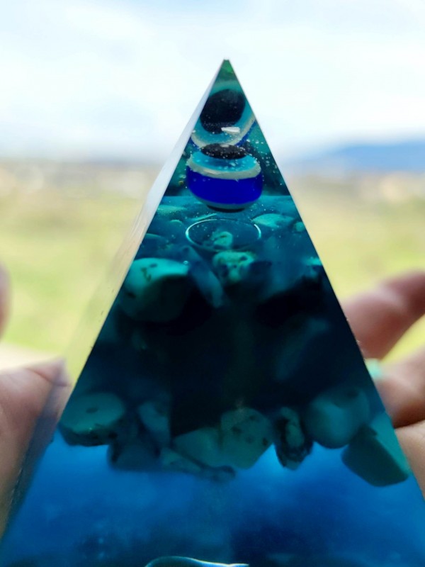 Pyramid orgonite for protection, luck and power with Evil eye Nazar and turquoise - Absolute Protection