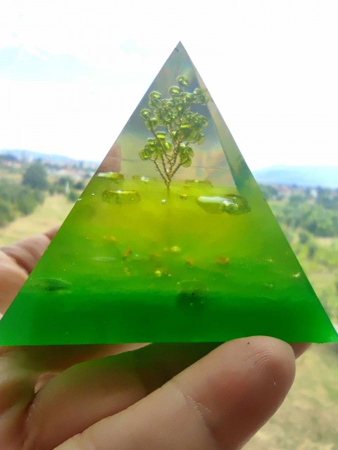 Orgone pyramid with moldavite and olivine - "Tree of transformation and wealth" - XL