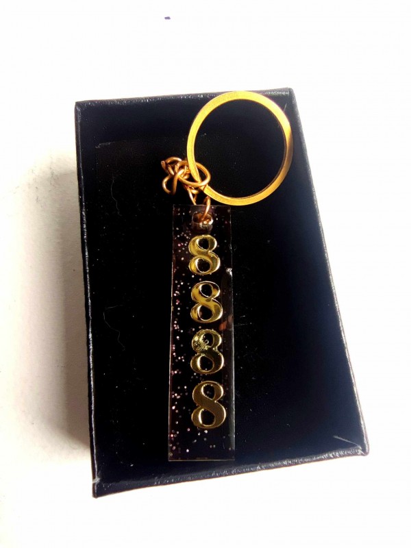 Porte-clés talisman numéro angélique 8888 orgonite porte-bonheur et abondance