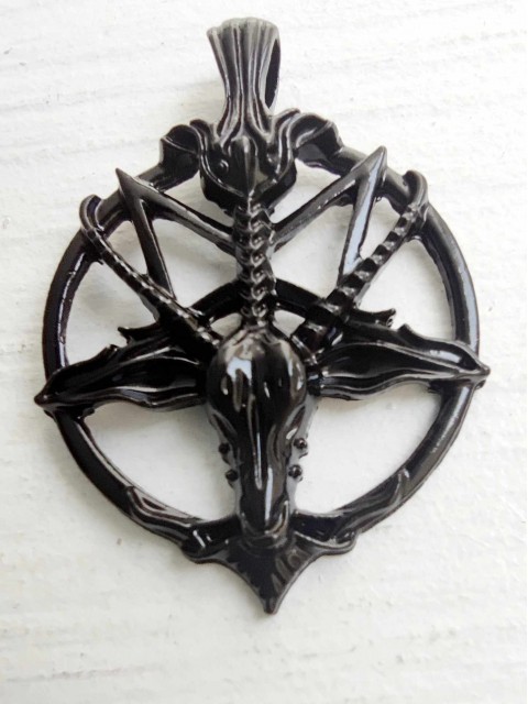 Pendentif magique - Tête de Baphomet avec pentacle inversé - couleur noir