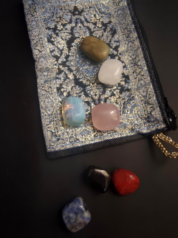 Easy divination with semi-precious stones - yes or no divination oracle- basic set by Azara Rose