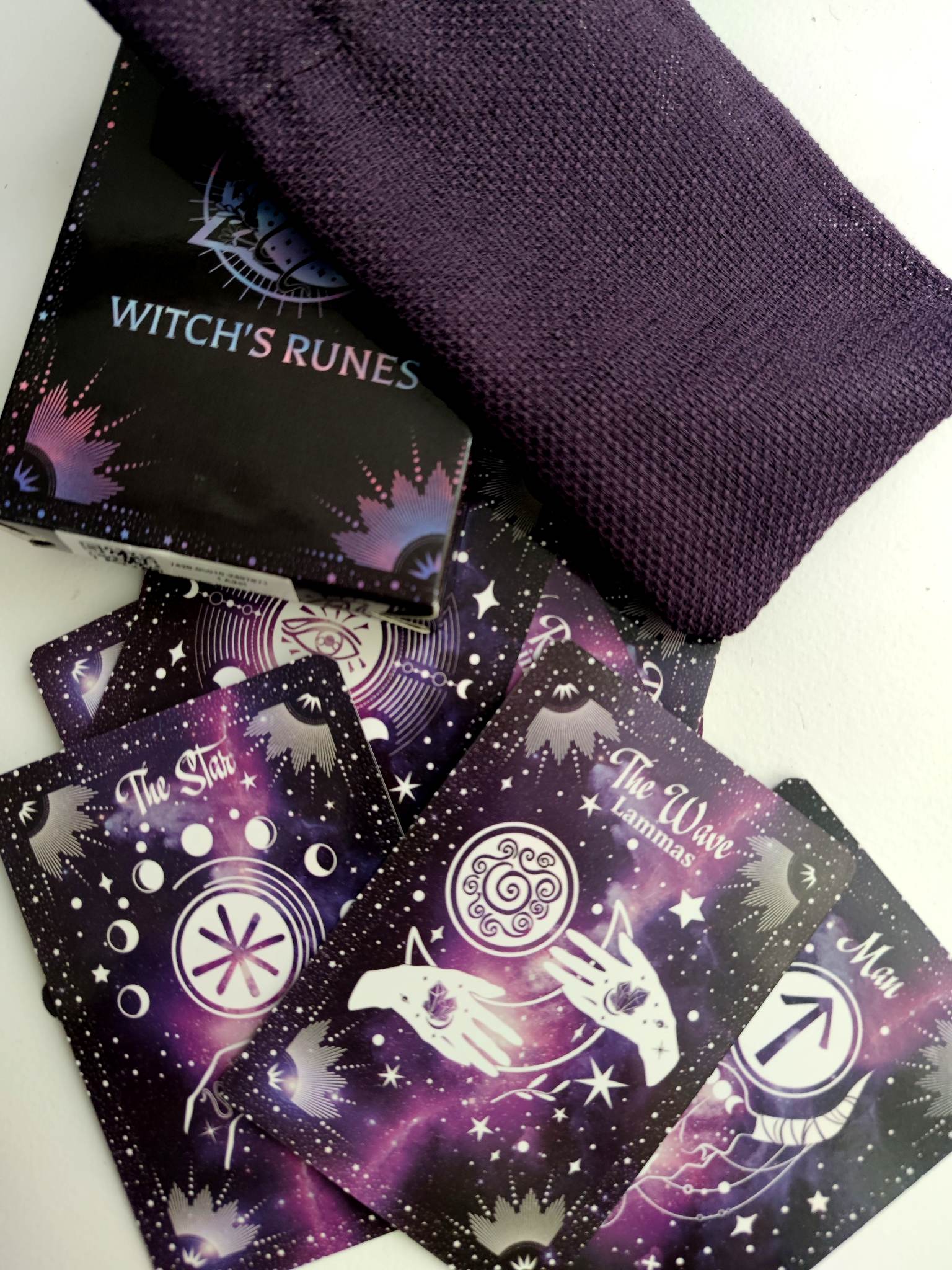 Jeu de cartes oracle sorcières runes - 14 cartes