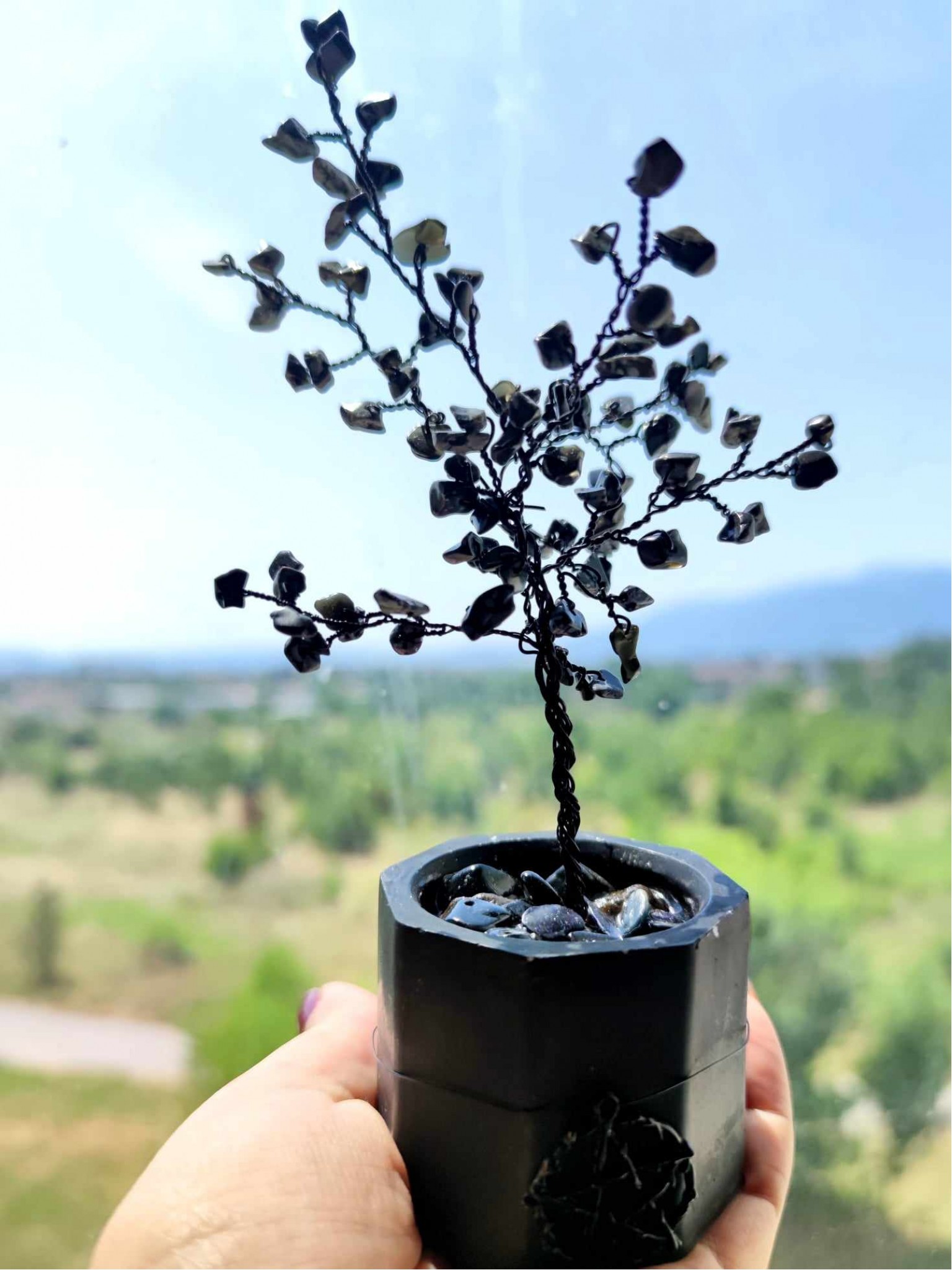 Arbre en pierre semi-précieuse avec onyx et obsidienne flocon de neige - "Arbre de protection"