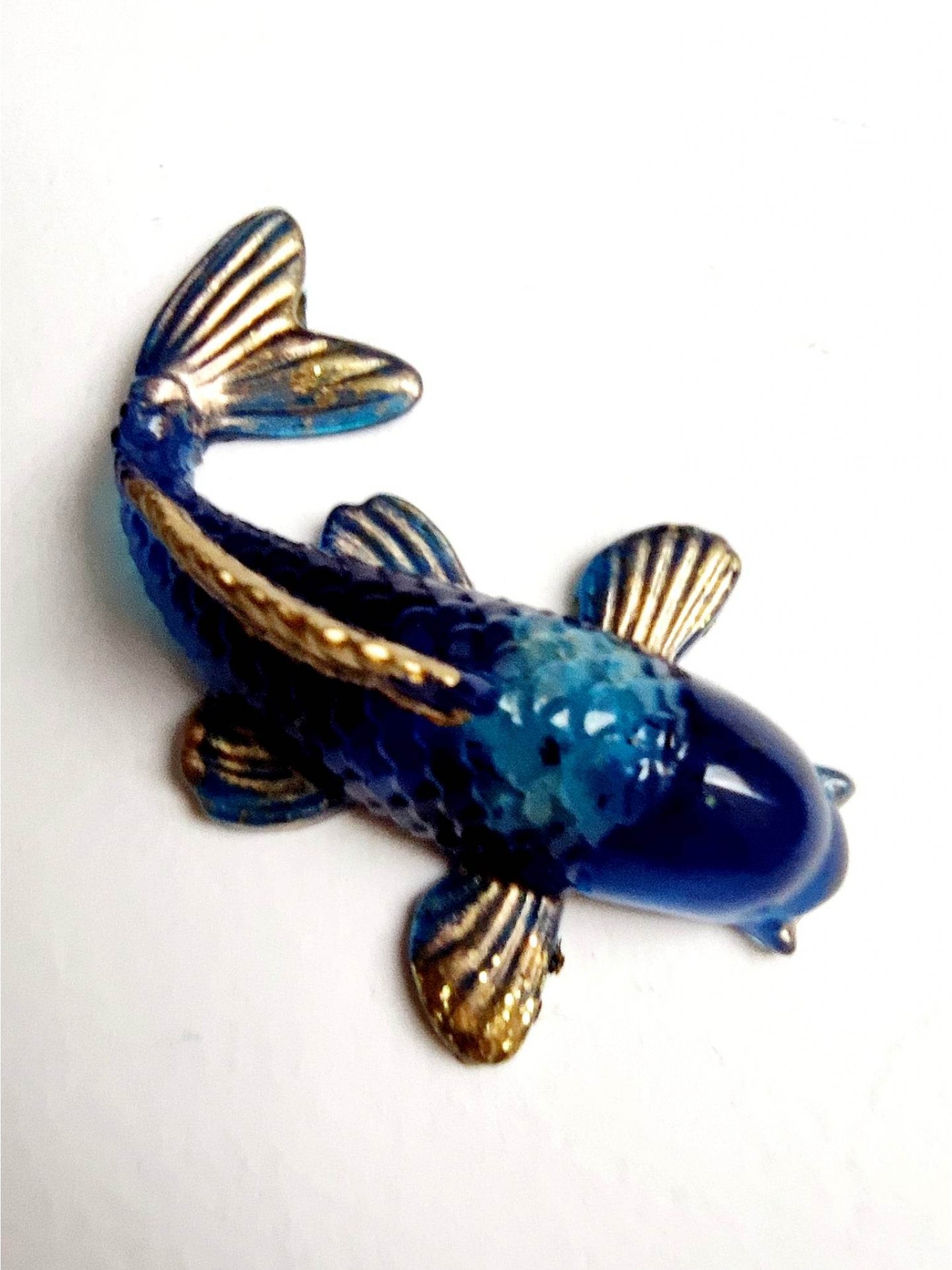 Feng shui talisman pro přilákání harmonie a pozitivní energie - Koi rybka s Lapis lazuli