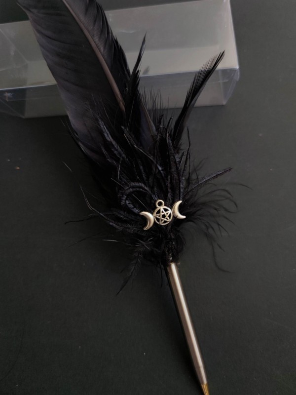 Black feather pen for magical rituals - Magic and Wisdom