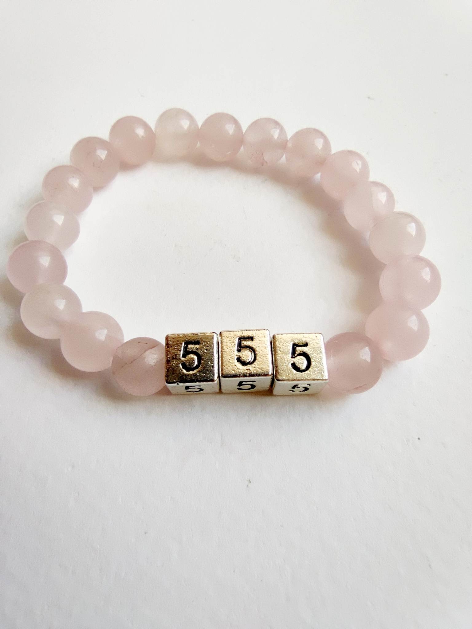 Bratara cu numarul de inger 555 cu cuart roz pentru a atrage dragostea si sufletul pereche