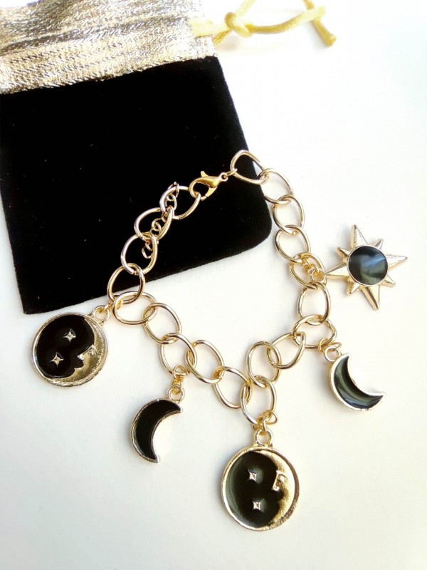 Bracelet sorcière céleste avec breloques soleil, lune et étoiles