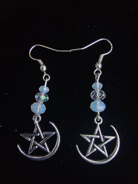 Zauberhafte Ohrringe mit Pentagrammen und Opalit – „Moon Magic“
