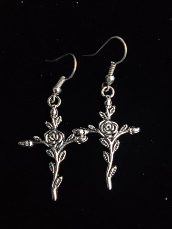 Witch's earrings with roses - "Magic of roses"