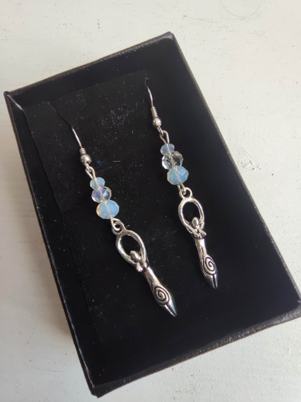 Magical earrings with opalite and the mother goddess for attracting love in the home