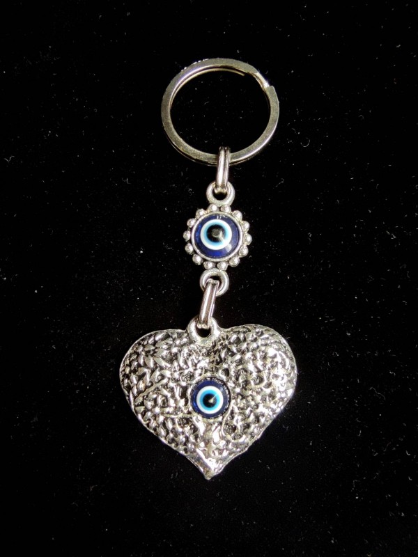 Porte-clés amulette pour protéger votre relation amoureuse des mauvaises énergies avec Nazar - Coeur
