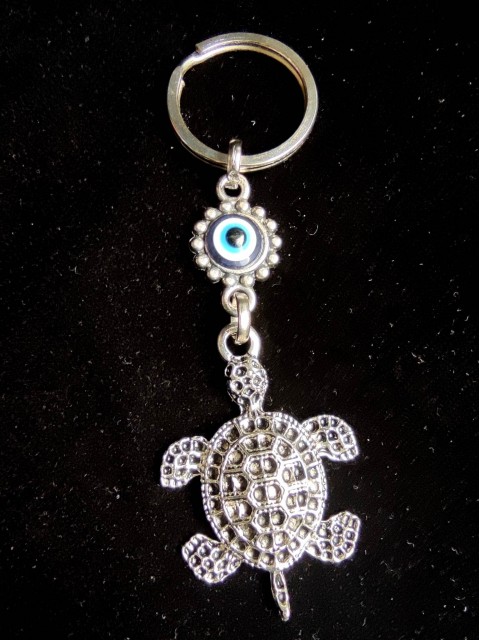 Keychain amulet for protection against the evil eye with Nazar - Turtle