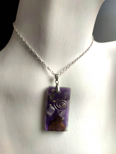 Orgonit halsband talisman för att locka tur med ametist, silver och björk - "Jupiters lycka"