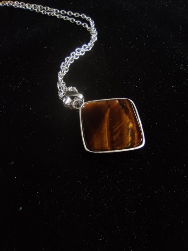 Talisman for money and health - pyramid necklace tigers eye