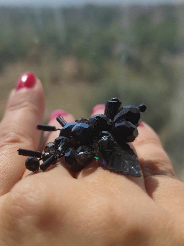 Pierścień czarownicy Samhain z onyksem dla ochrony przed negatywną energią autorstwa Azara Rose