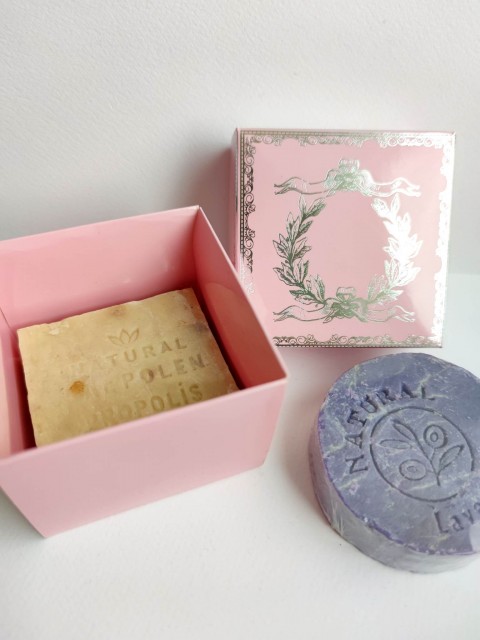 Natural spa soaps set for relaxation and detox - lavender and honey